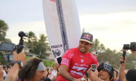 Billabong Pipeline Masters: Unlikely Upsets Make for Wild Finish